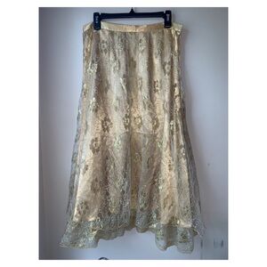 Lace overlay skirt midi length